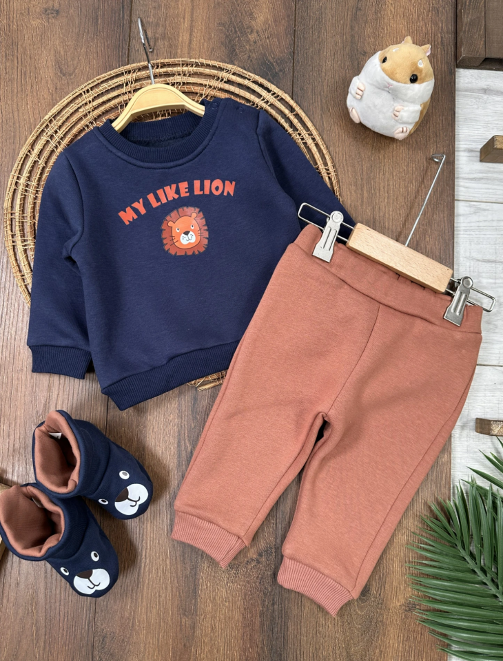 Panduf Patikli Aslan Baskılı 3 iplik Şardonlu Omuzdan Çıtçıtlı Kışlık Erkek Bebek Takım