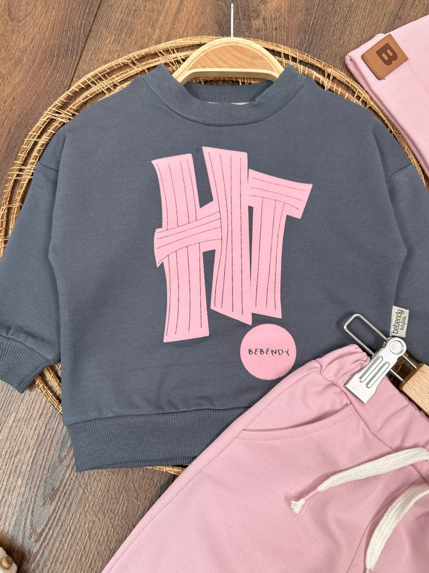 Bereli Arma Detaylı Hi Baskılı Oversize (Geniş Kalıp) Kız Bebek Takım