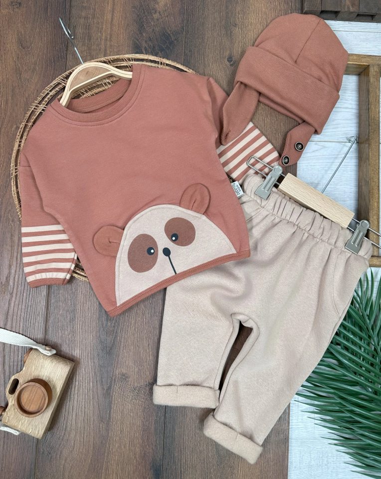 Şeritli Kol Detaylı Ayıcık Baskılı Kulaklı Bere Oversize 3lü Erkek Bebek Takım